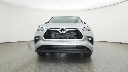 2025 Toyota Highlander LE