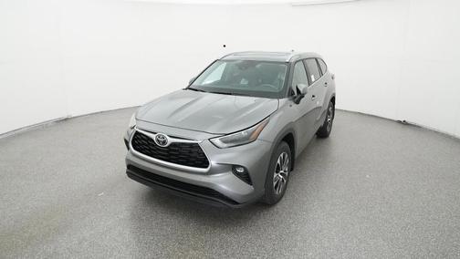 2025 Toyota Highlander XLE