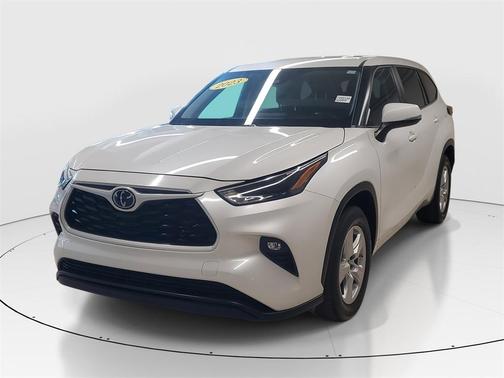 2023 Toyota Highlander LE