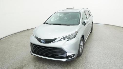 2025 Toyota Sienna XLE