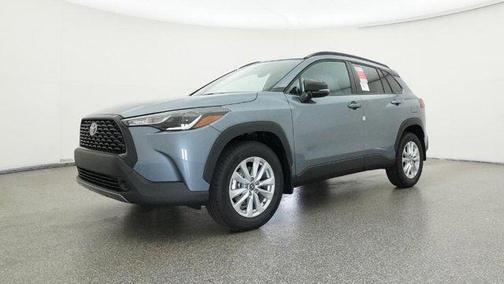 2025 Toyota Corolla Cross LE