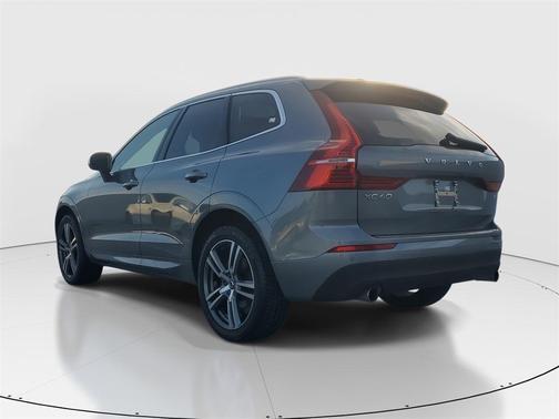 2020 Volvo XC60 T5 Momentum