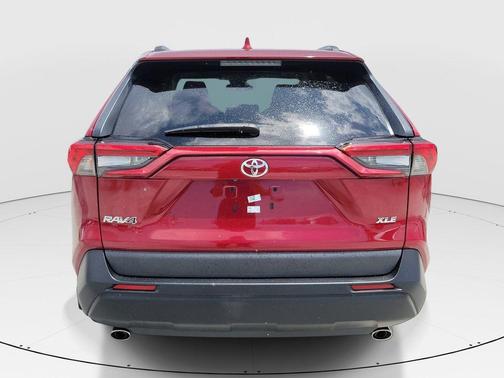 Pearl 2024 Toyota RAV4 XLE