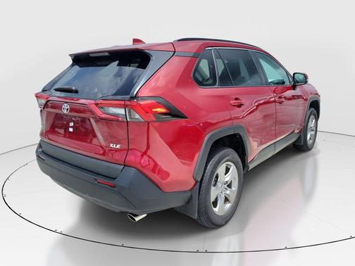 Pearl 2024 Toyota RAV4 XLE