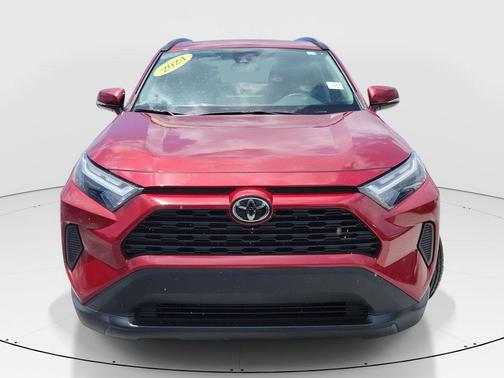 Pearl 2024 Toyota RAV4 XLE