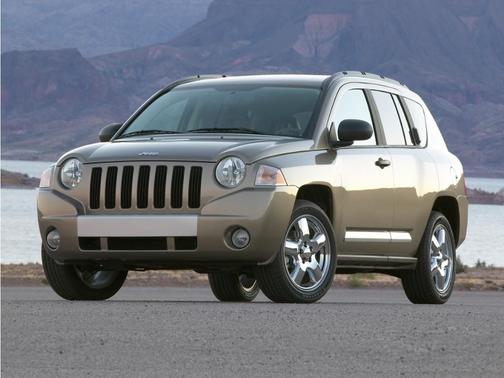 Bright Silver Metallic 2010 Jeep Compass Sport