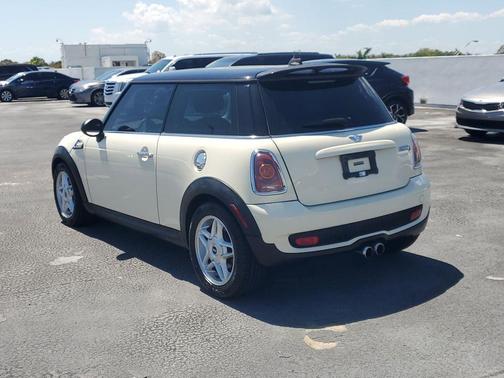 Pepper White 2009 MINI Cooper S