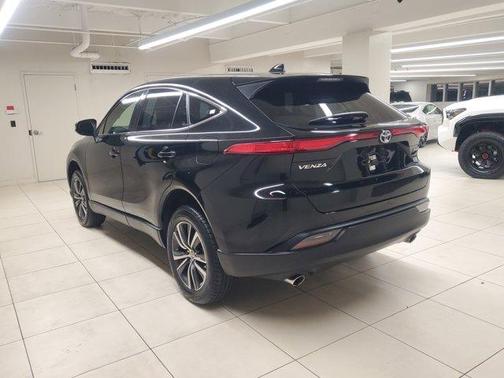 2022 Toyota Venza LE