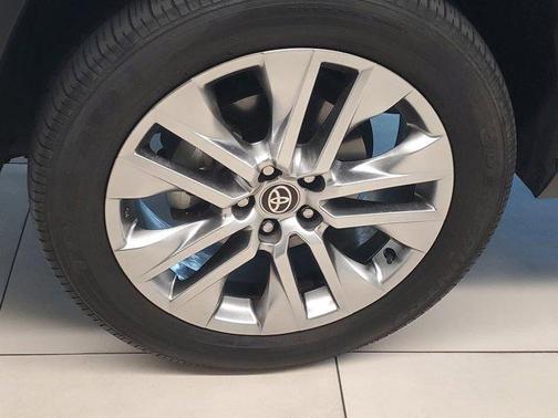 Pearl 2023 Toyota RAV4 XLE Premium