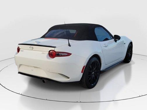 Arctic White 2016 Mazda MX-5 Miata Club