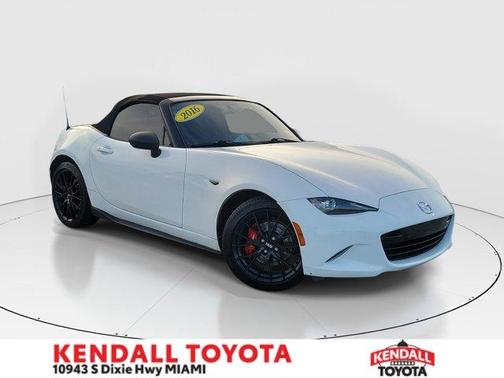 Arctic White 2016 Mazda MX-5 Miata Club