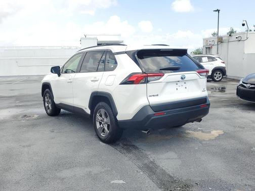 2023 Toyota RAV4 Hybrid LE