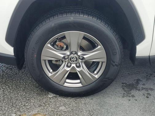 2023 Toyota RAV4 Hybrid LE