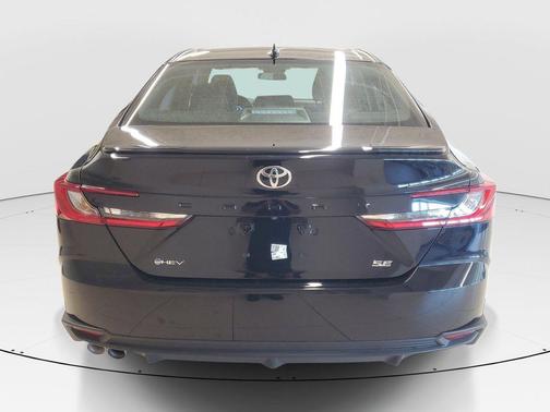 Black 2025 Toyota Camry SE