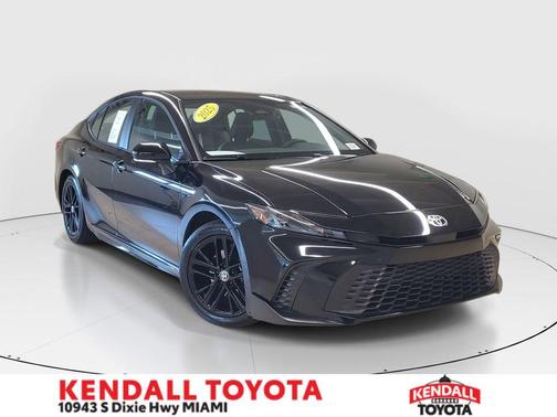 Black 2025 Toyota Camry SE