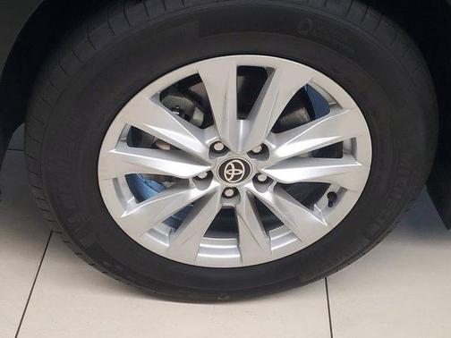 CELESTITE 2025 Toyota Corolla Cross LE