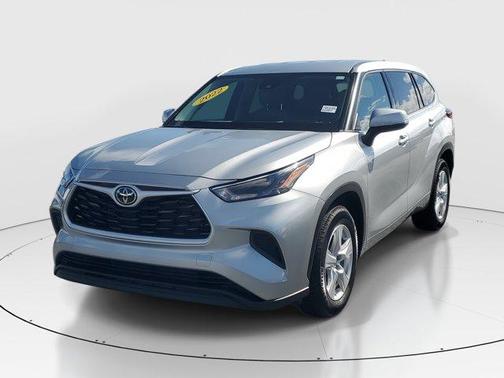 2022 Toyota Highlander L