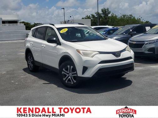 Super White 2017 Toyota RAV4 LE