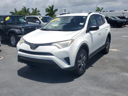 Super White 2017 Toyota RAV4 LE
