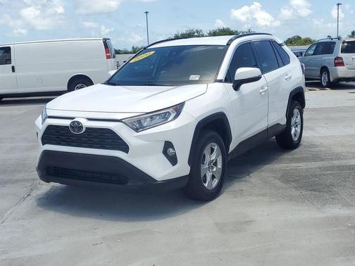 Super White 2020 Toyota RAV4 XLE