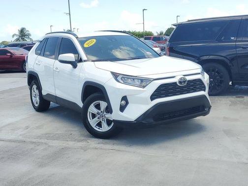Super White 2020 Toyota RAV4 XLE
