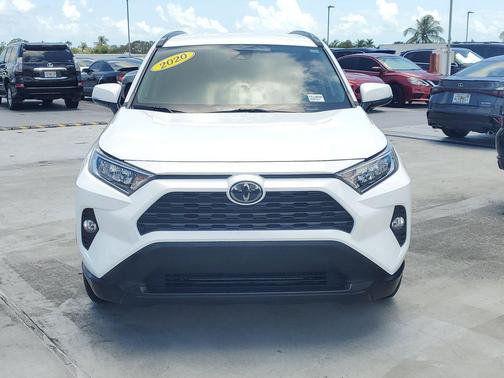 Super White 2020 Toyota RAV4 XLE