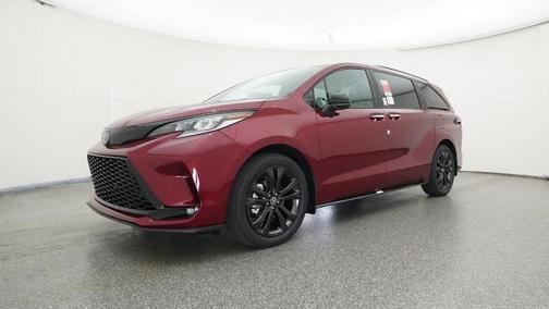 2025 Toyota Sienna XSE 7 Passenger