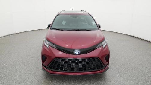 2025 Toyota Sienna XSE 7 Passenger