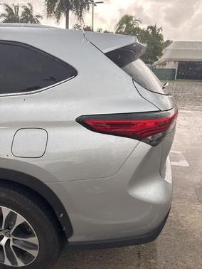 Celestial Silver Metallic 2023 Toyota Highlander XLE