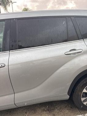 Celestial Silver Metallic 2023 Toyota Highlander XLE