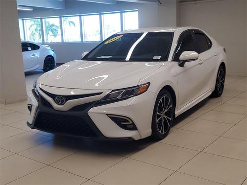 2018 Toyota Camry SE