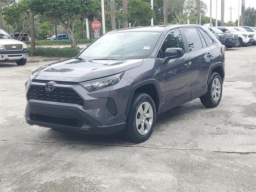2022 Toyota RAV4 LE