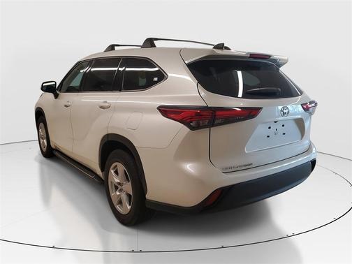 2022 Toyota Highlander L