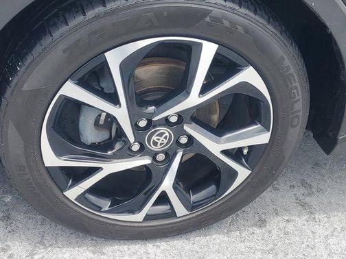 2021 Toyota C-HR XLE
