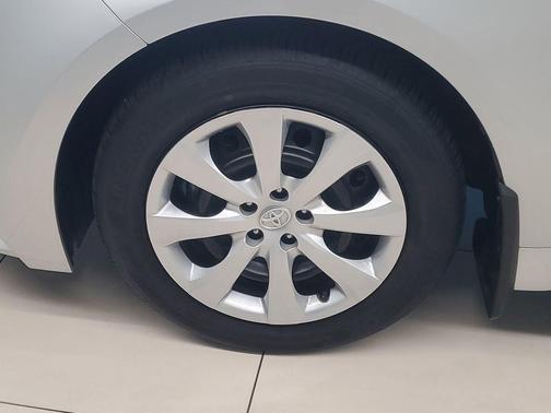 Classic Silver Metallic 2024 Toyota Corolla LE