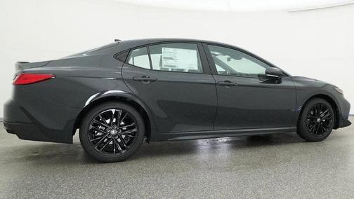 UNDERGROUND 2026 Toyota Camry SE