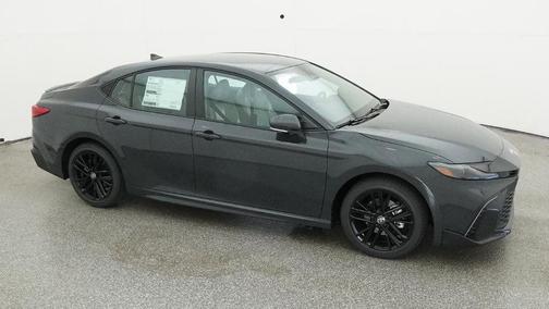 UNDERGROUND 2026 Toyota Camry SE