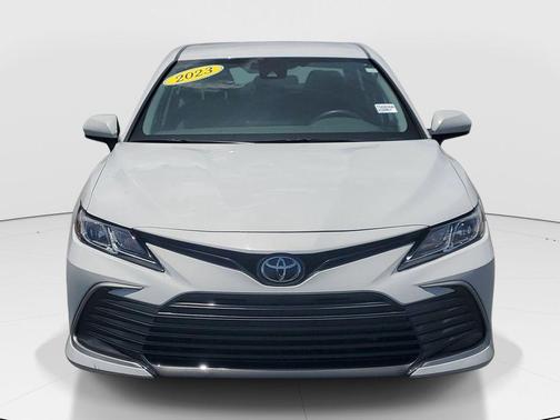 Ice 2023 Toyota Camry LE