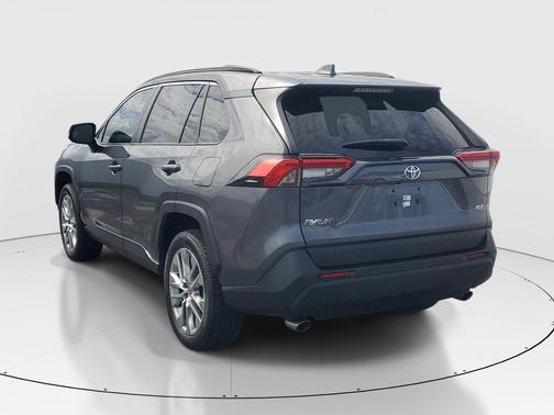 Magnetic Gray Metallic 2022 Toyota RAV4 XLE Premium