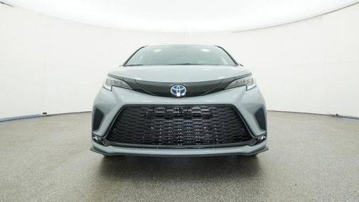 2025 Toyota Sienna XSE 7 Passenger