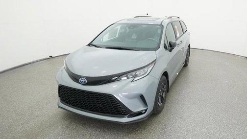 2025 Toyota Sienna XSE 7 Passenger