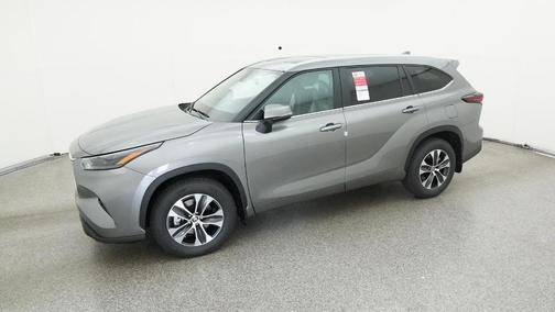 2025 Toyota Highlander XLE