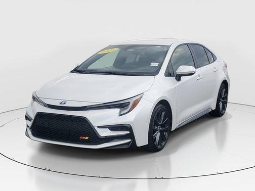 2025 Toyota Corolla Hybrid SE