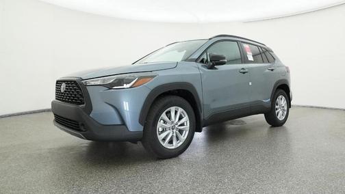2025 Toyota Corolla Cross LE