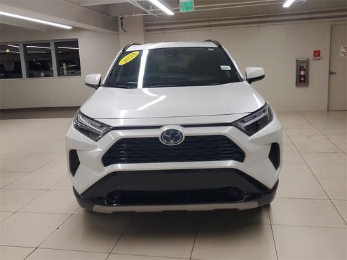 2024 Toyota RAV4 Hybrid SE