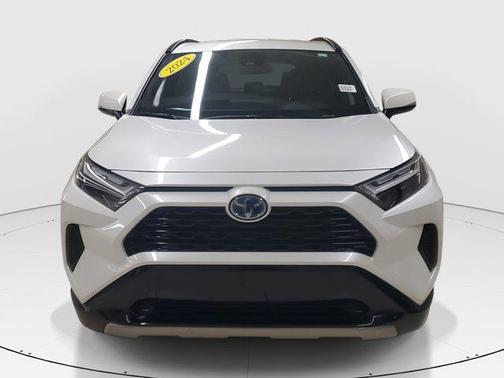 2024 Toyota RAV4 Hybrid SE