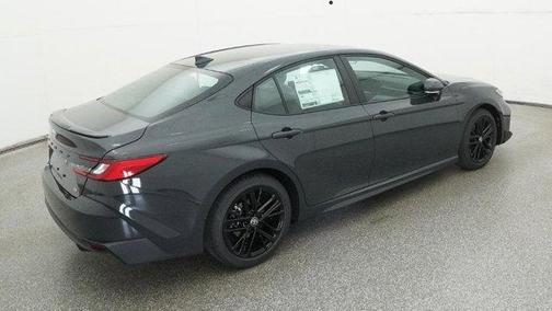 UNDERGROUND 2026 Toyota Camry SE