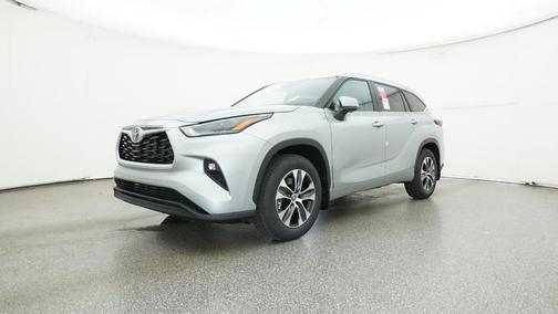 2025 Toyota Highlander XLE