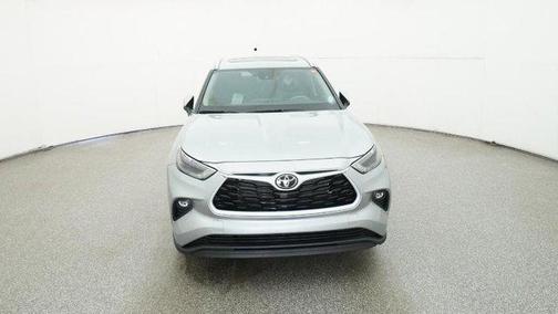 2025 Toyota Highlander XLE