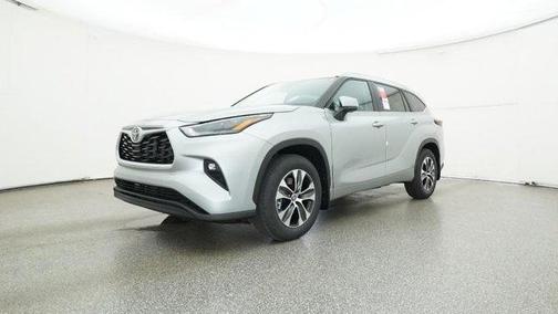2025 Toyota Highlander XLE